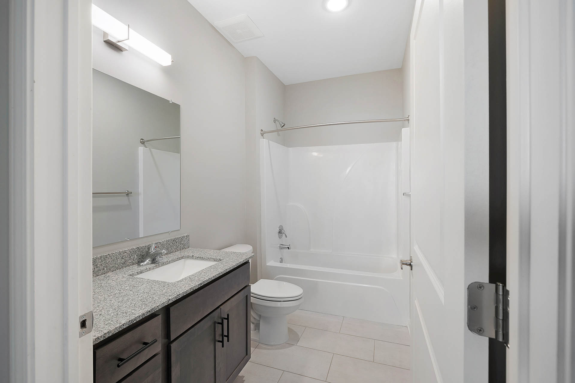 eclipse tower penthouses suite 2